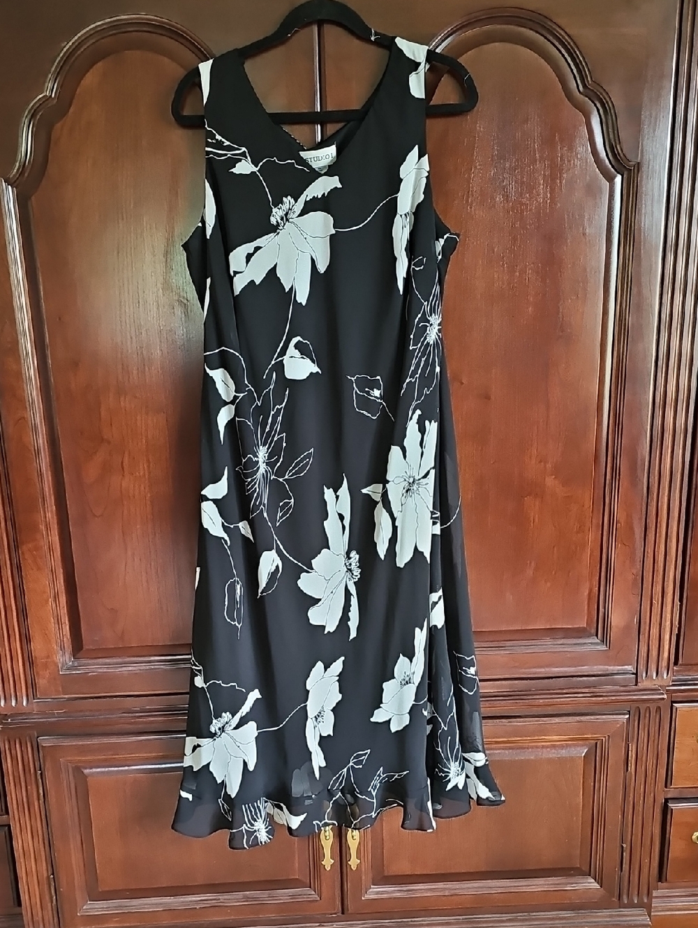 Studio I Black Midi Dress with White Floral Motif